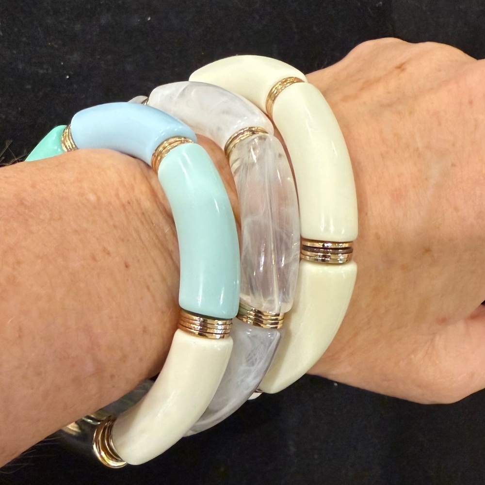 Fun summer bangles - Picture 3 of 4